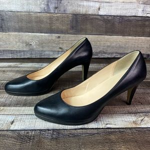 Cole Haan Black Leather Heels size 11